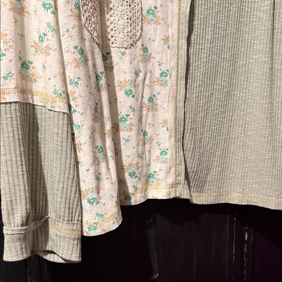 POL Women's Patchwork Blouse - Sage and Cream - Picture 11 of 14